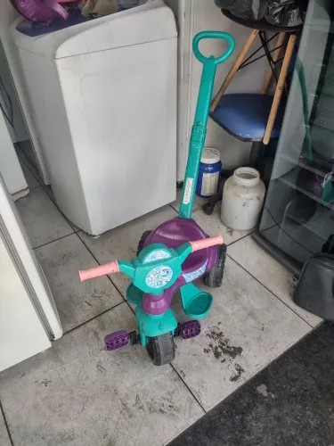 Vendo Carrinho de Passeio Pra Criança
