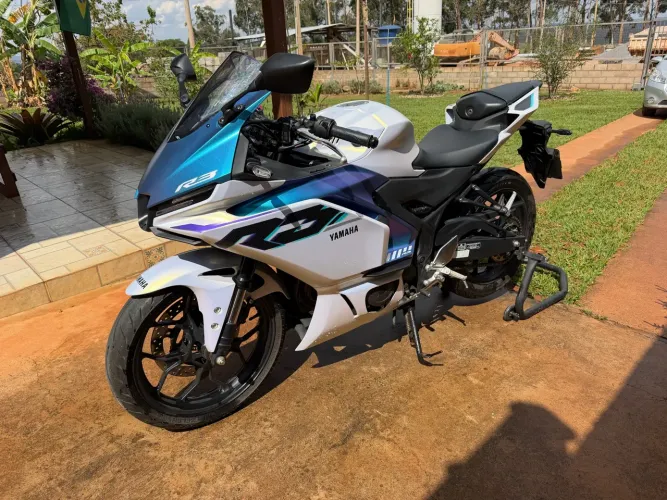 Yamaha YZF R-3 321 2025