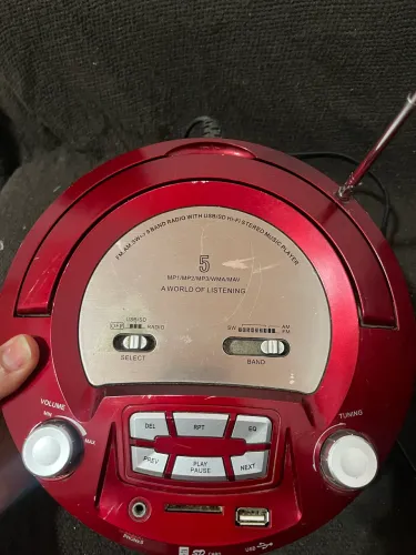 Rádio Portátil Livstar USB/FM 