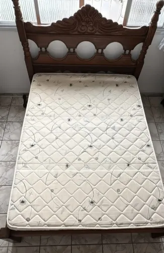 CAMA DE CASAL MADEIRA MACIÇA