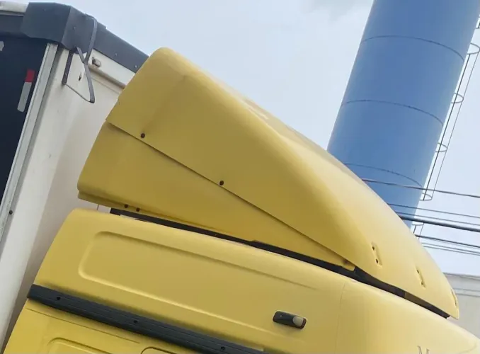 Defletor Atego e Axor Vermelho ou Amarelo