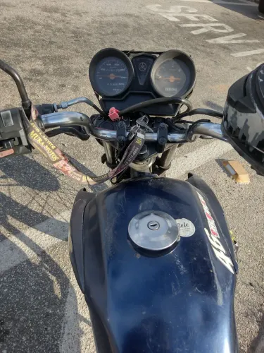 Moto pá trampo.adianta o lado