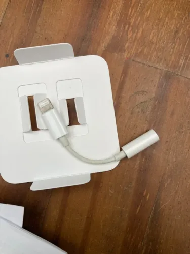 adaptador de Apple de Lightning a conector de auriculares de 3,5 mm
