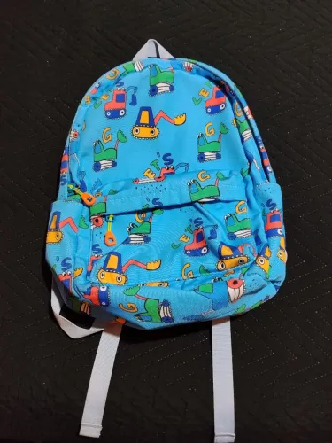 Mochila infantil estampada de carrinhos