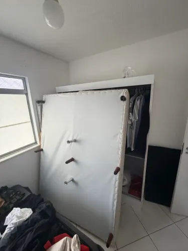 Base de cama de casal - Doação