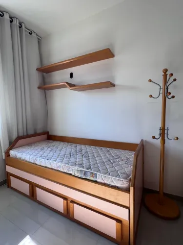 Cama/Bicama solteiro Madeira maciça com 3 gavetas. 