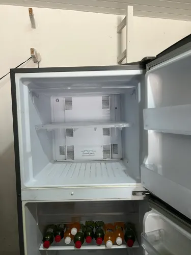 Geladeira disponível