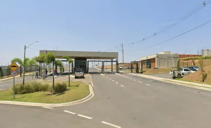 Lote/Terreno para venda tem 200 metros quadrados