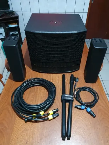 Sistema De Som Pa Portátil Ativo Áudio Profissional Es802 (Usado)