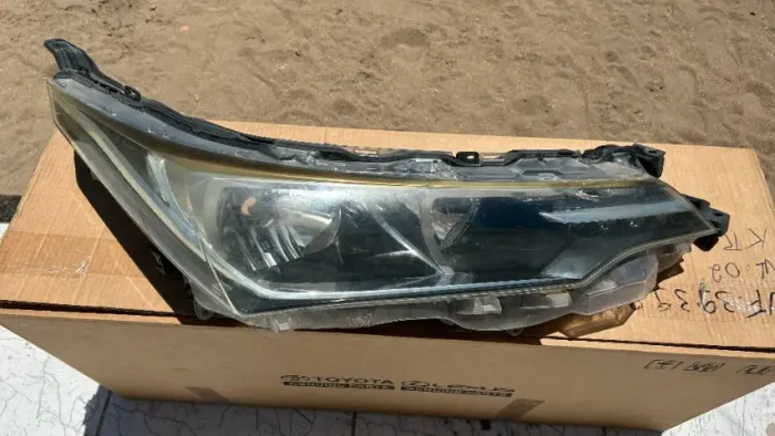 Farol Dianteiro ESQUERDO ORIGINAL Toyota Corolla 2017/2018/2019