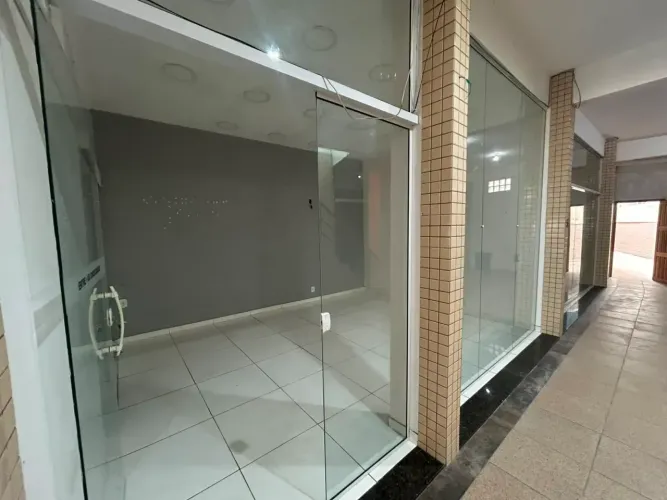 Imóvel para aluguel possui 28 metros quadrados em Bacaxá (Bacaxá) - Saquarema - RJ