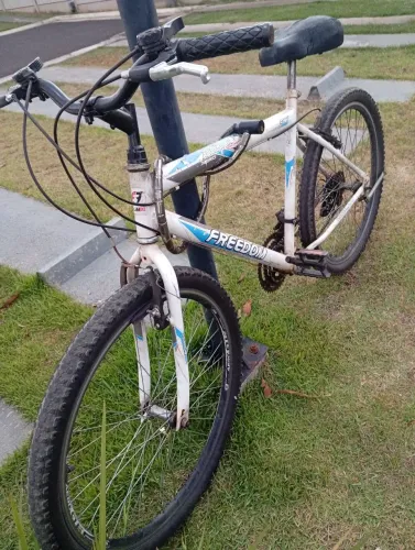 Vendo Bicicleta Freedom aro 26