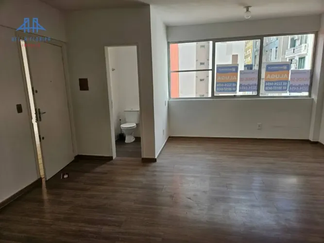 Sala a venda no centro de Florianopolis SC