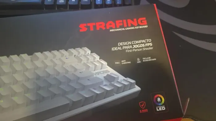 Teclado Gamer Kross Mecânico, Anti Ghosting, Swith Azul Outemu - Branco
