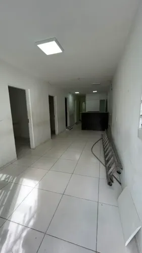 Com 200 m² de área, 10 quartos, localizado no bairro Farol, em Maceió  AL.