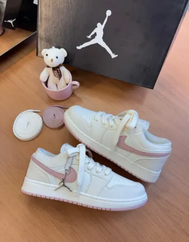 Tênis Jordan 23 linha luxo Marfim rose 