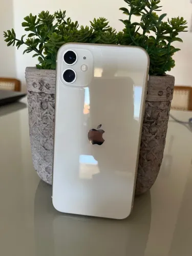iPhone 11 - 64GB - Em perfeito Estado 