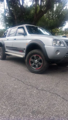 Mitsubishi L200 Outdoor HPE 2.5 4X4 CD T.dies. Mec. 2011