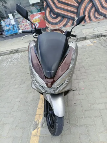 PCX EMPLACADO ANO 2022 34.600KM ,,,