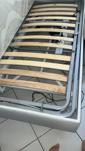 Cama solteiro hospitalar automática com controle
