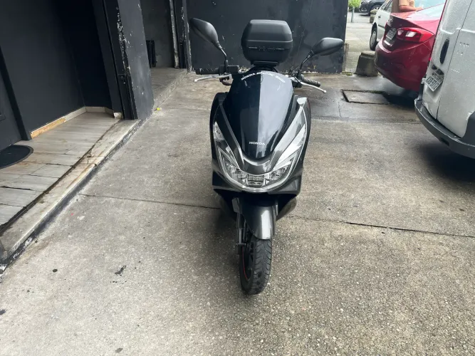HONDA PCX 2017 - Menos de 17 mil rodados - A mais nova do mercado
