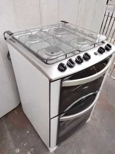 VENDE-SE FOGÃO ELETROLUX 4 BOCAS 2 FORNOS ?