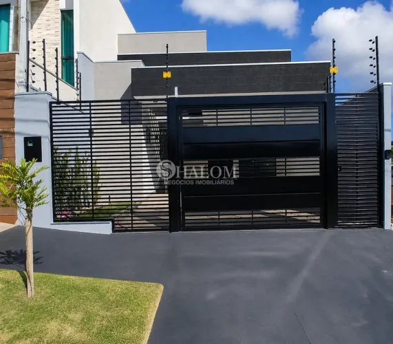 Casa à venda em Maringá, Jardim Petrópolis, com 3 quartos, com 110 m²