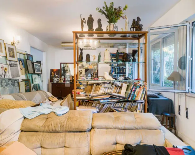 Apartamento com Quatro Suítes no Leblon!!!