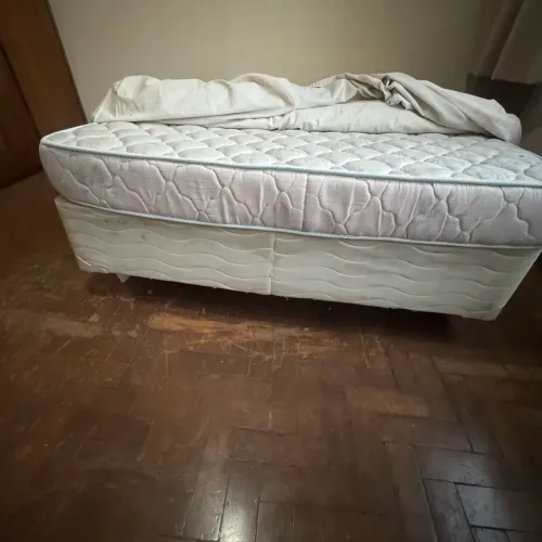 Cama box casal com colchão