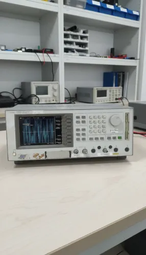 Analisador de rede HP E5100A 2 canais RF 10kHz a 180MHz
