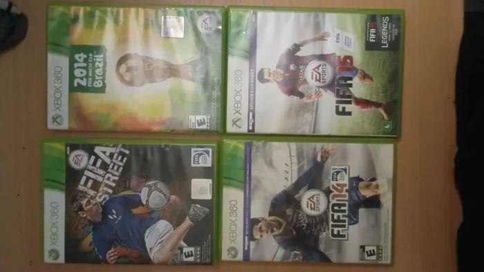 Vendo jogos FIFA Xbox 360, originais. 5 reais cada.