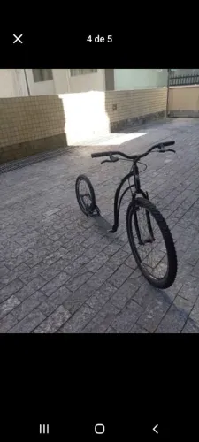Vendo bicicleta patinete linda pra manobras radicais