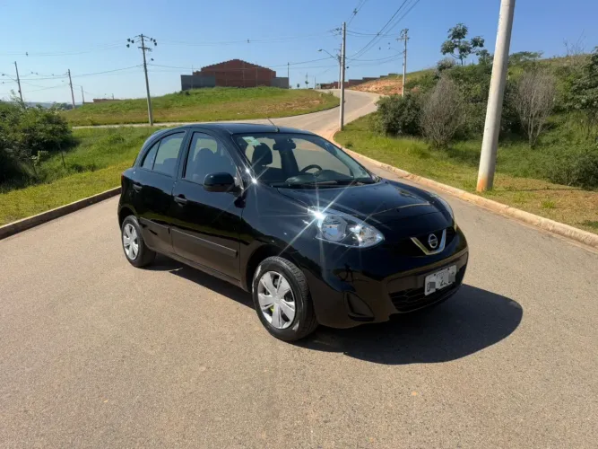 Nissan March S 1.0 12V Flex 5P 2016