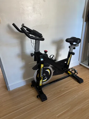 Bicicleta ergométrica nova