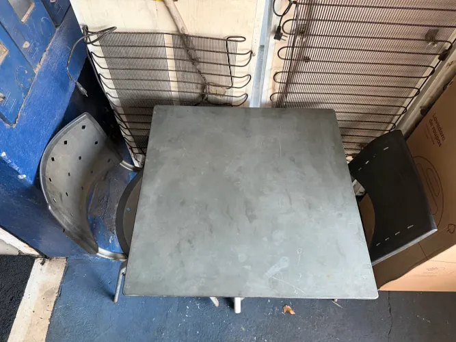 Mesa pedra com 2 cadeiras reforçada combino entrega 