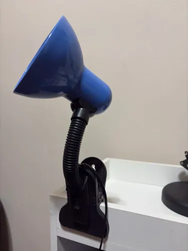 Luminária com garra Azul