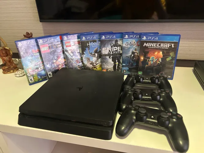 Ps4 com 3 controles + jogos. Único dono