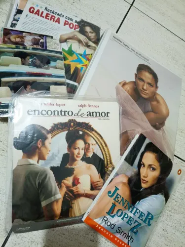 Jennifer Lopez Pasta catálogo + recortes de revistas