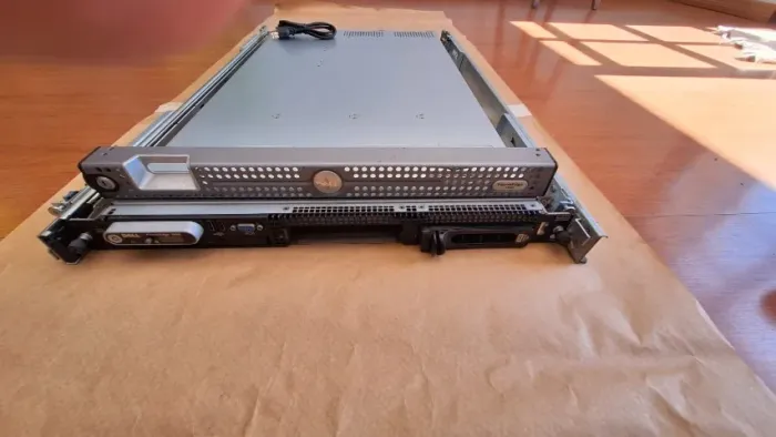Servidor Dell PowerEdge (Rack)