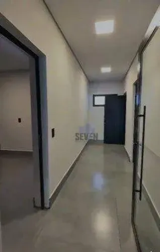 Barracão Comercial para Locação 454 m² com Mezanino e Ar-Condicionado
