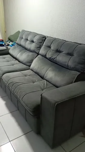 Sofá retrátil e reclinável