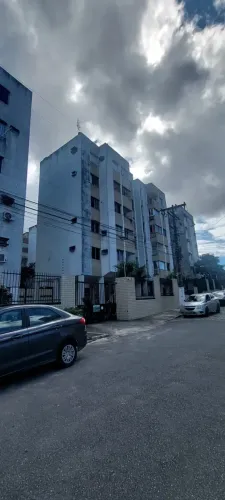 Imóvel para aluguel possui 120 metros quadrados com 3 quartos em Farol - Maceió - AL
