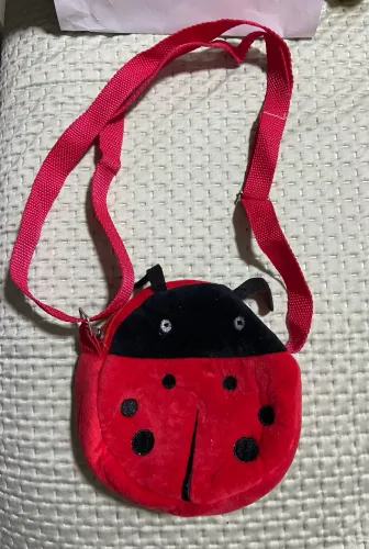 Bolsinha infantil de joaninha