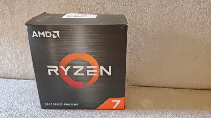 Vendo Ryzen 7 5700X - 7 meses de uso