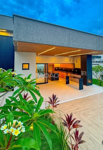 Casa 4 Suítes Setor Jardim Atlântico 50m do parque cascavel