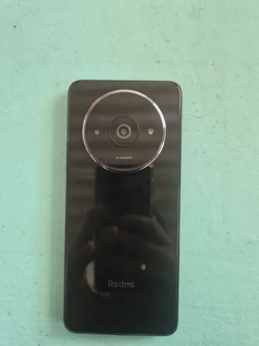 Celular Xiomi Redmi A3 USADO