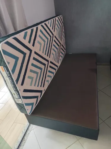Colchão com base de solteiro ortobom. Pouco uso.