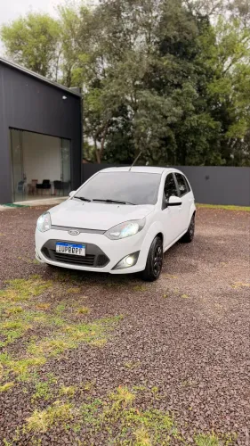 Ford Fiesta SE 1.6 8V Flex 5P 2014