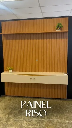 Painel para TV riso na pronta entrega na cor cinamomo