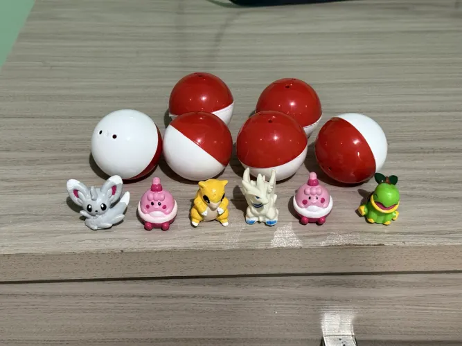 Kit Miniaturas Pokémon Emborrachadas para Decoração ou Brincar